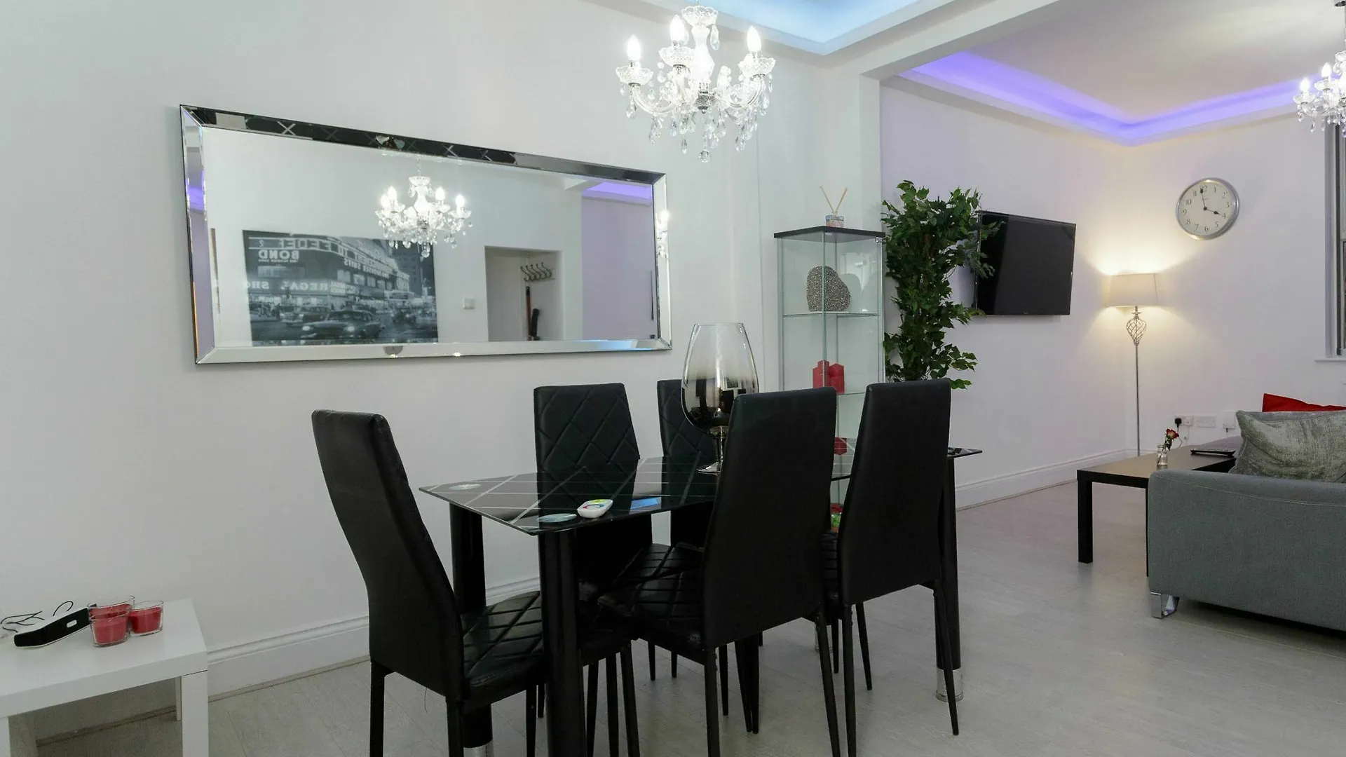 דירות לידס Ivy House